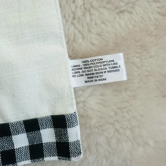 Happy Holiday Placemat Set of 2 - Picture 6 of 7